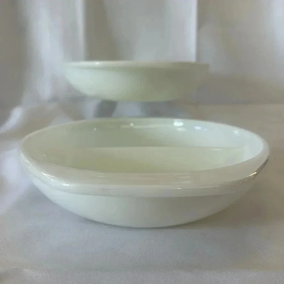 Vintage Pyrex White Milk Glass Divided Serving Casserole Dishes 1.5 Quart #1063 - Picture 4 of 6